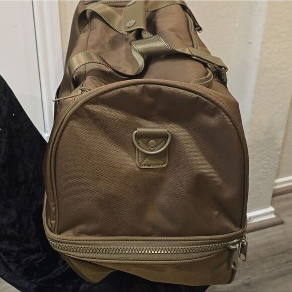 Calpak Stevyn Duffel Bag w/Shoe Compartment - Picture 7 of 10